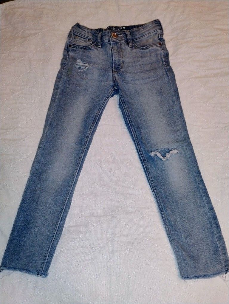 6/7 Y Girls | Stretch Adjustable| H& M Blue Jeans Factory Cut Off