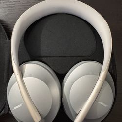 Bose 700