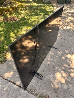 FREE broken Samsung 75” TV on Curb