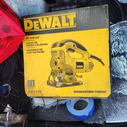 DeWalt Jig Saw Kit 
