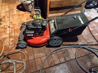 Troy-Bilt push behind lawn mower