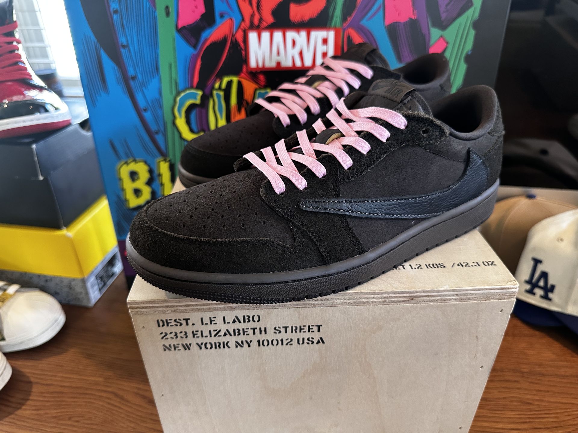 Travis Scott x Jordan 1 Retro // Velvet Brown — 9.5M