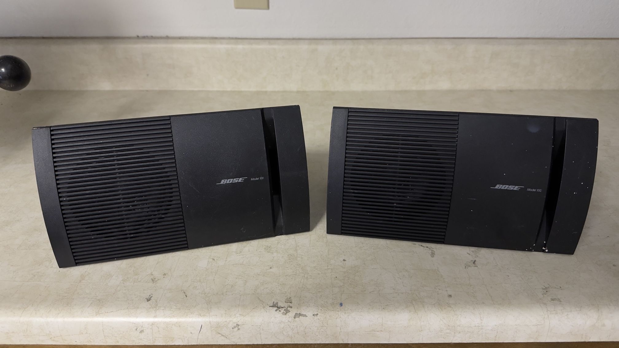 Bose Model 100 Pair Of Wired Home Theater Stereo Bookshelf Speakers -Tested Work