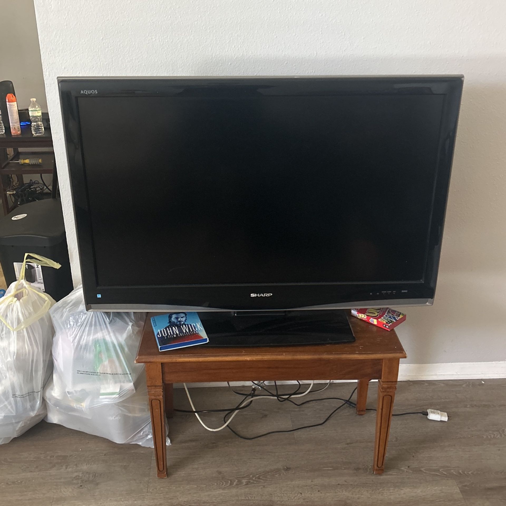 TV 40” Sharp Aquos