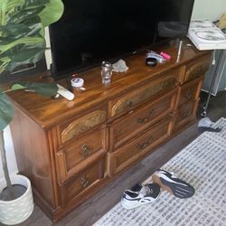 Basset 9 Drawer Dresser