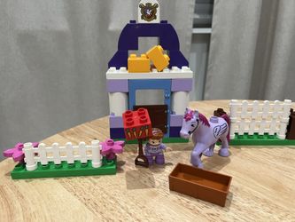 Lego Duplo (10594) Sophia the First - Royal Stable