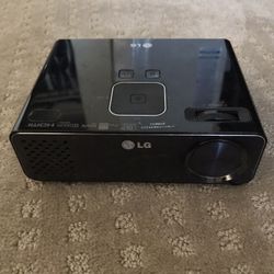 LG projector
