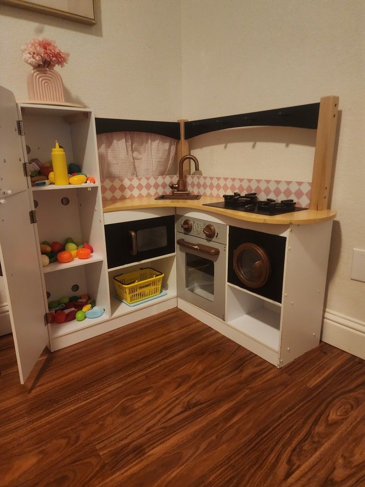 Play Kitchen ‼️PICKUP LINDSAY ‼️