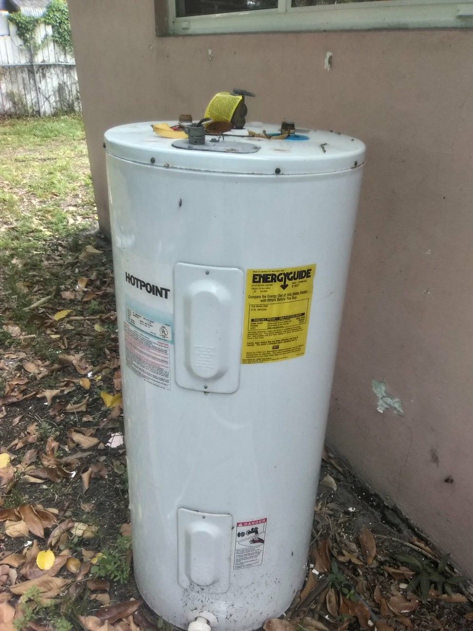 Hot water heater