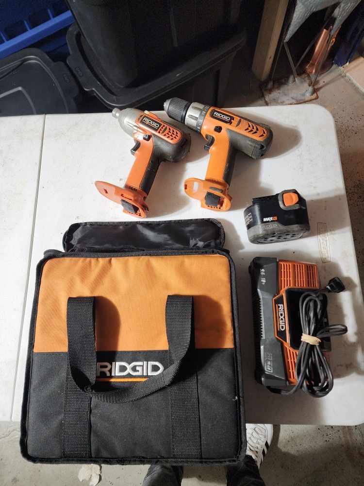 Ridgid power tool set w/ bag