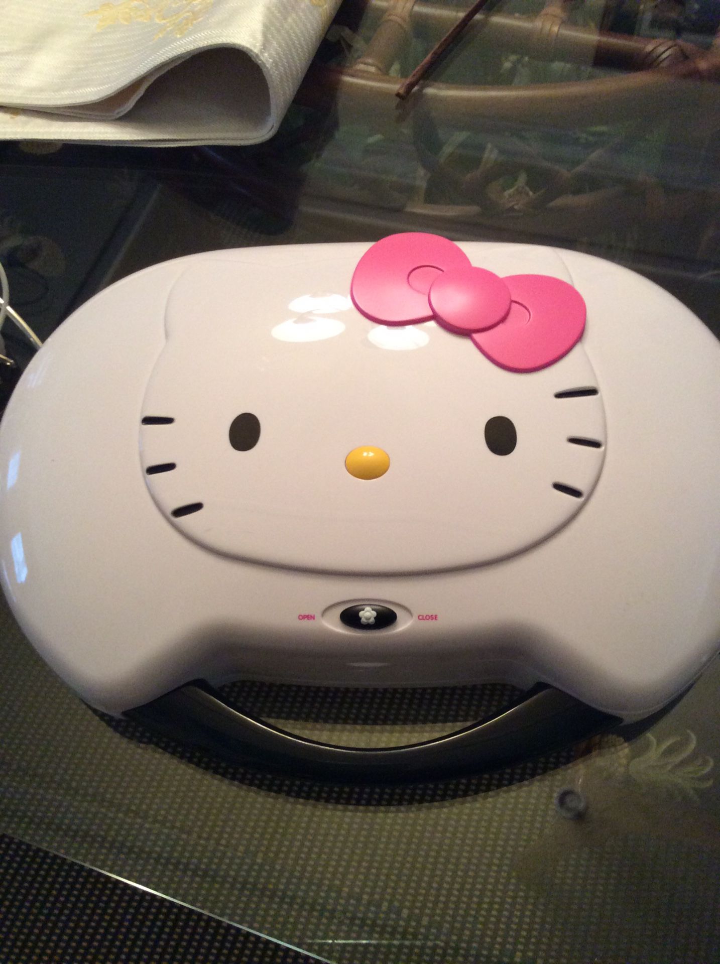 Hello Kitty karaoke / CD player