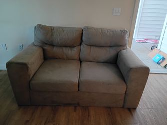 furniture/Couches
