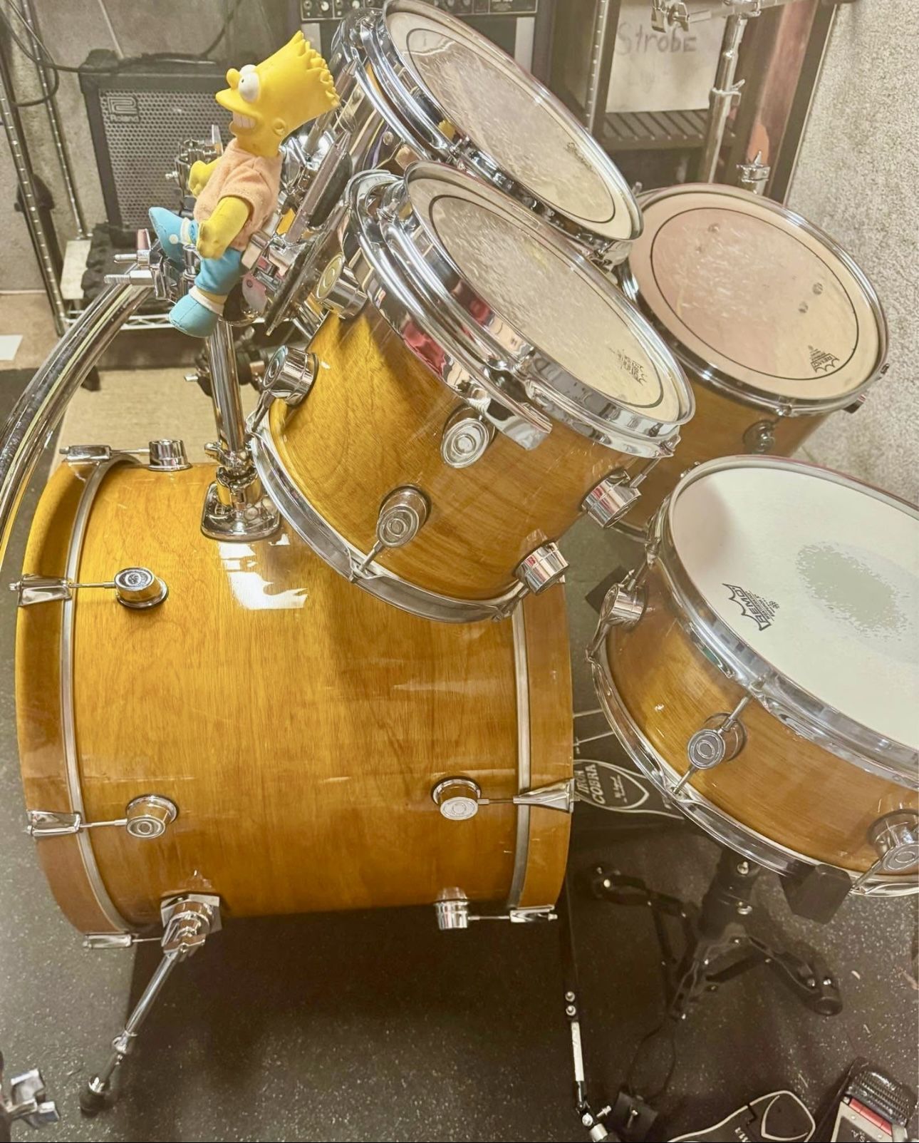$900Drum Workshop 5 Piece Maple Drum Set
