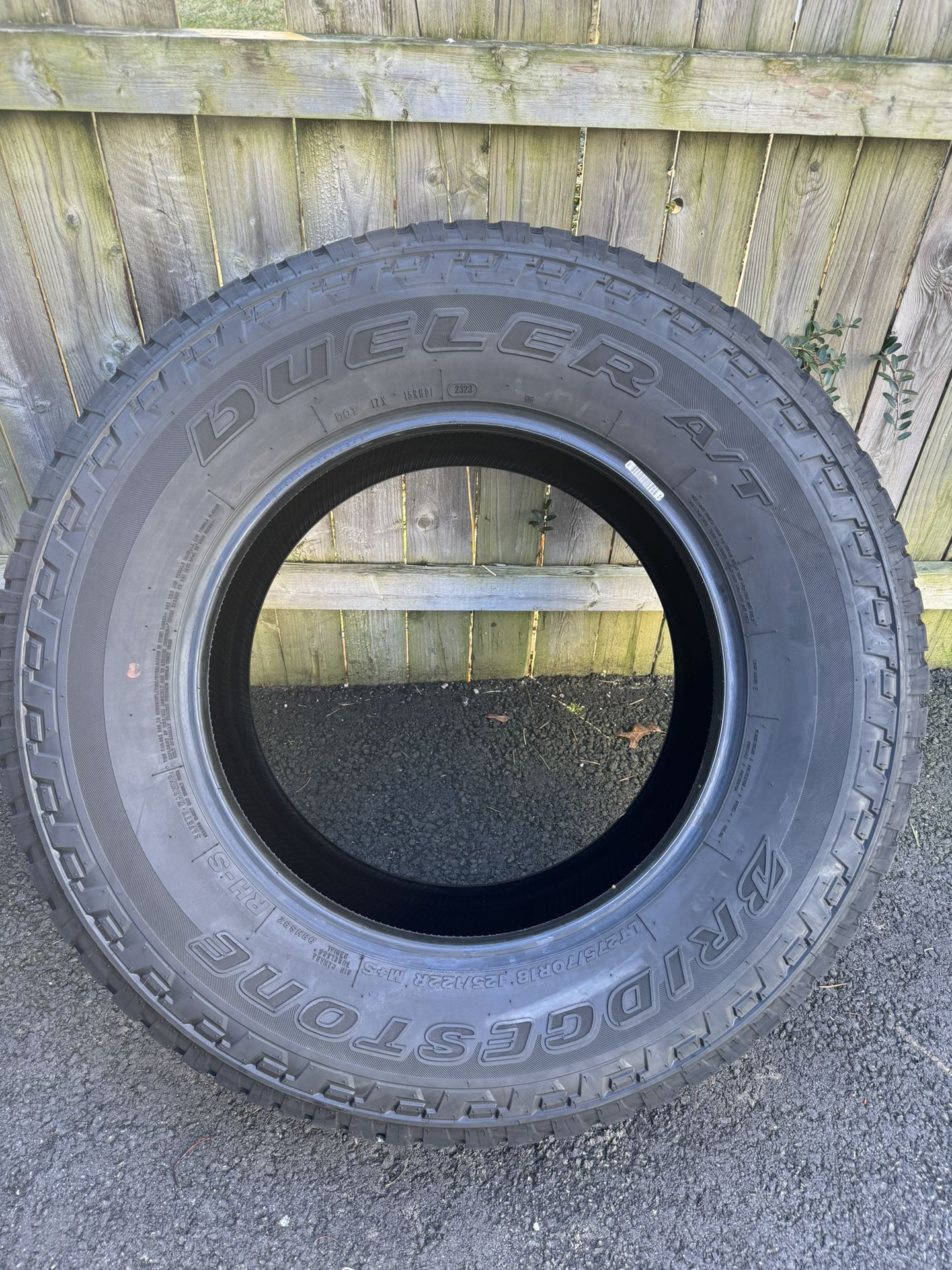 275/70/r18 Bridgestone Duelers