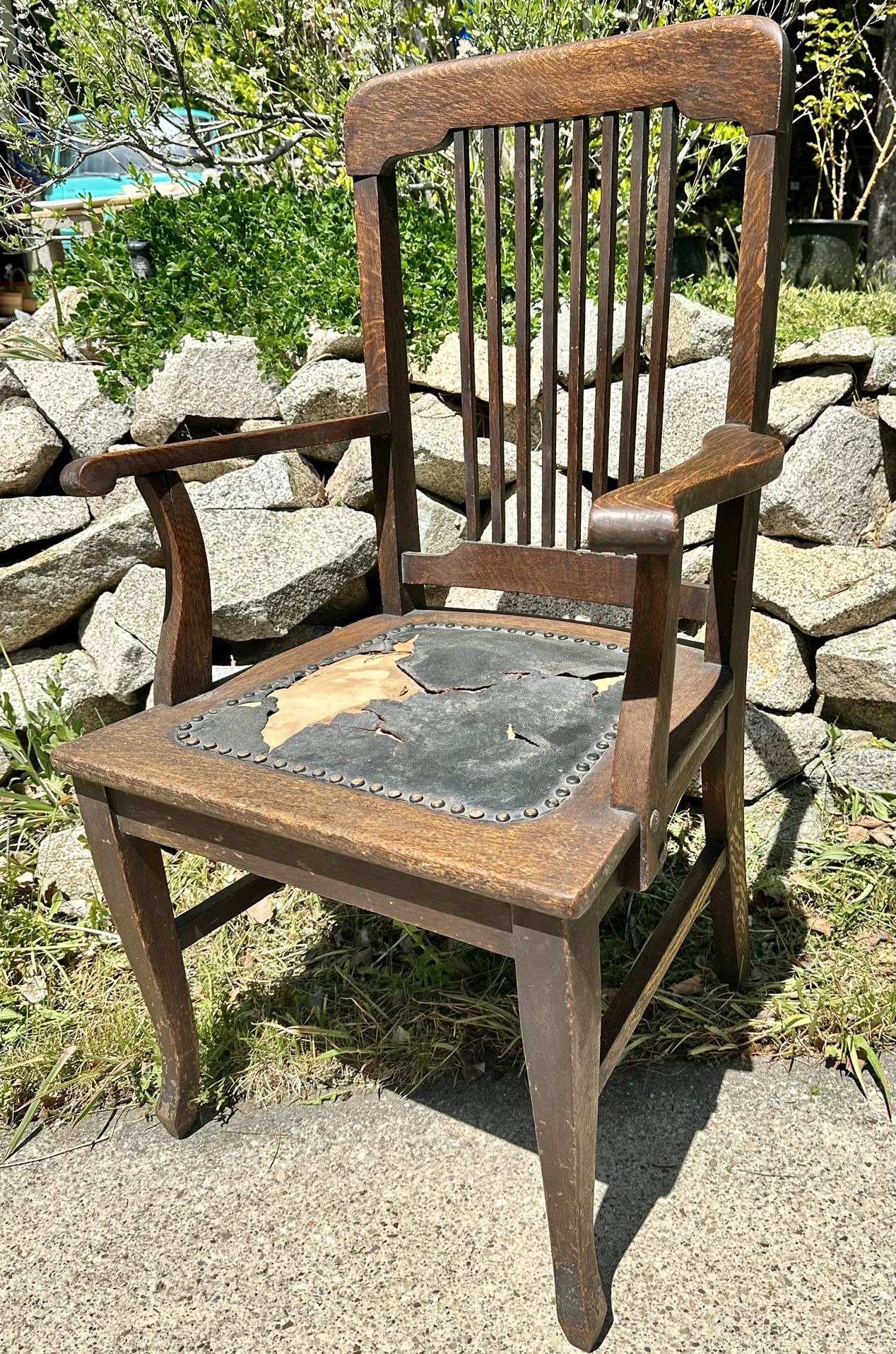 Antique Oak/Leather Arm Chair/Captains Chair