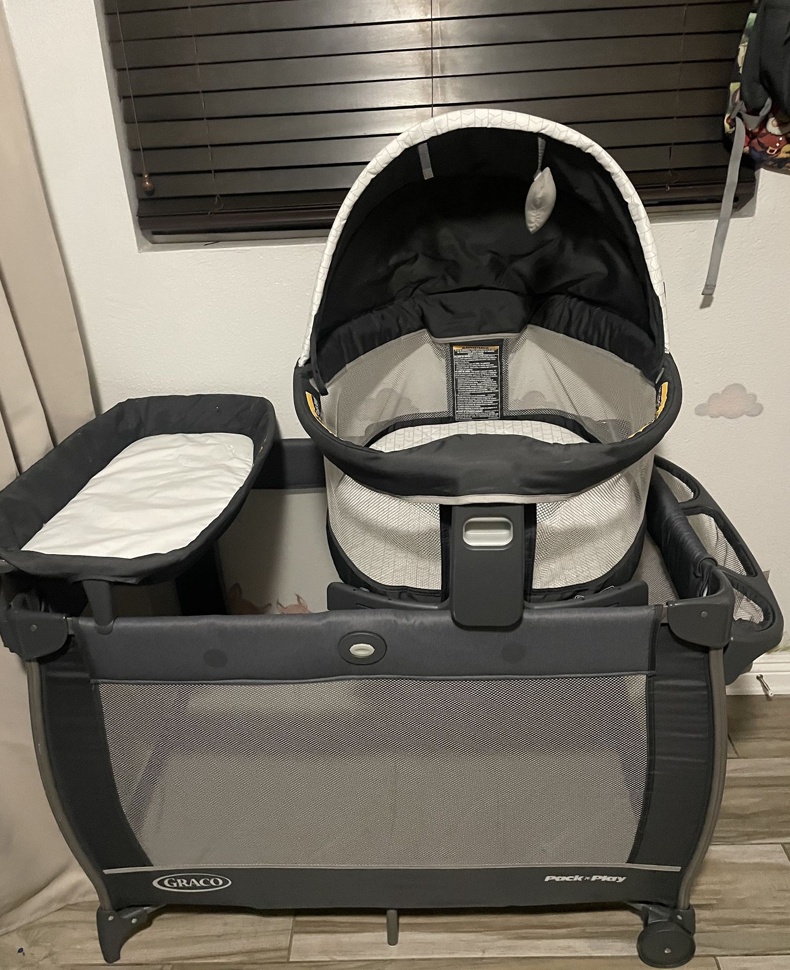 Graco pack n play