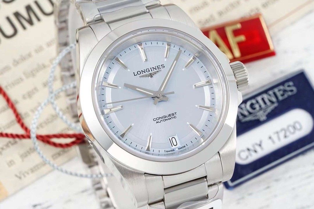 Silver fully automatic mechanical watch, 41.5mm