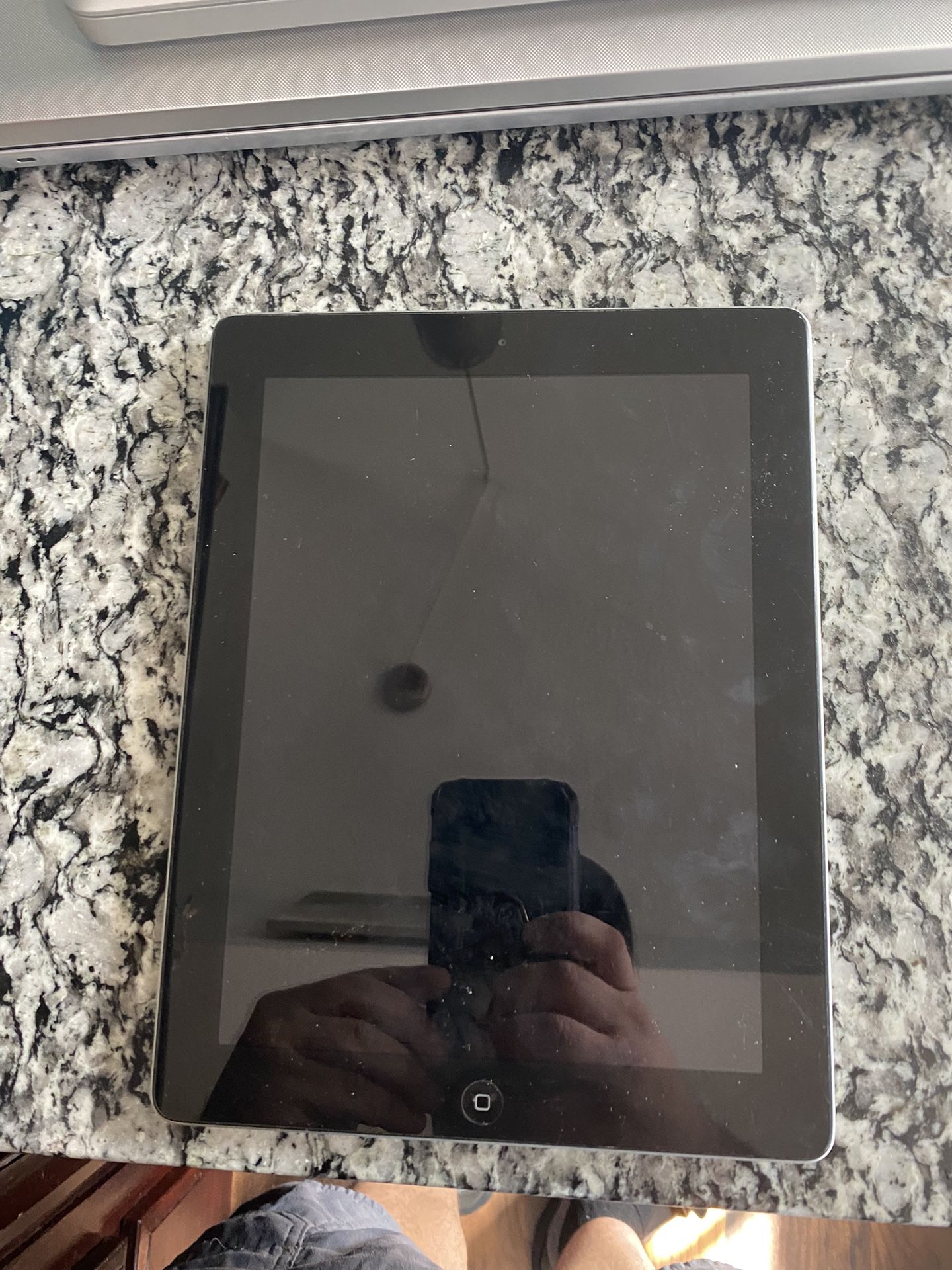 2 4th Gen iPads