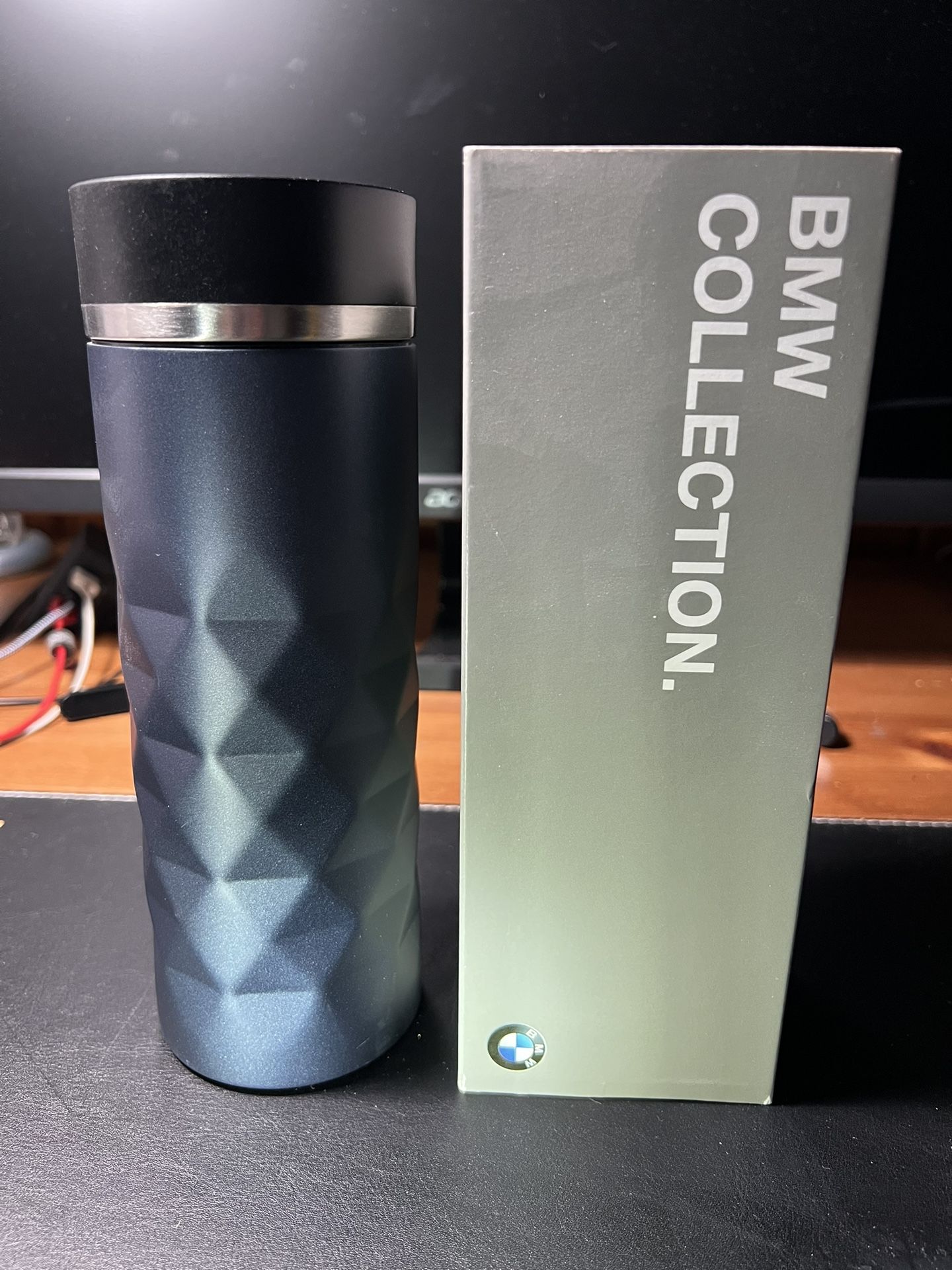 BMW Genuine Thermo Mug Design