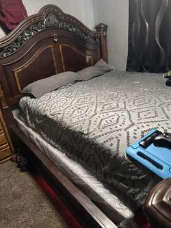 King Size Bed With Matters In Good Condition