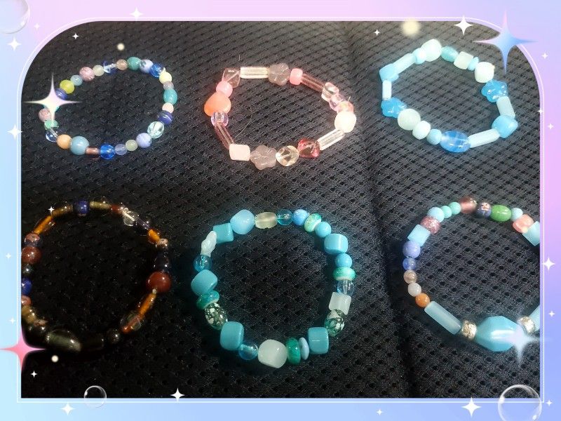 Beautiful Natural Stone And Crystal Beaded Braclets