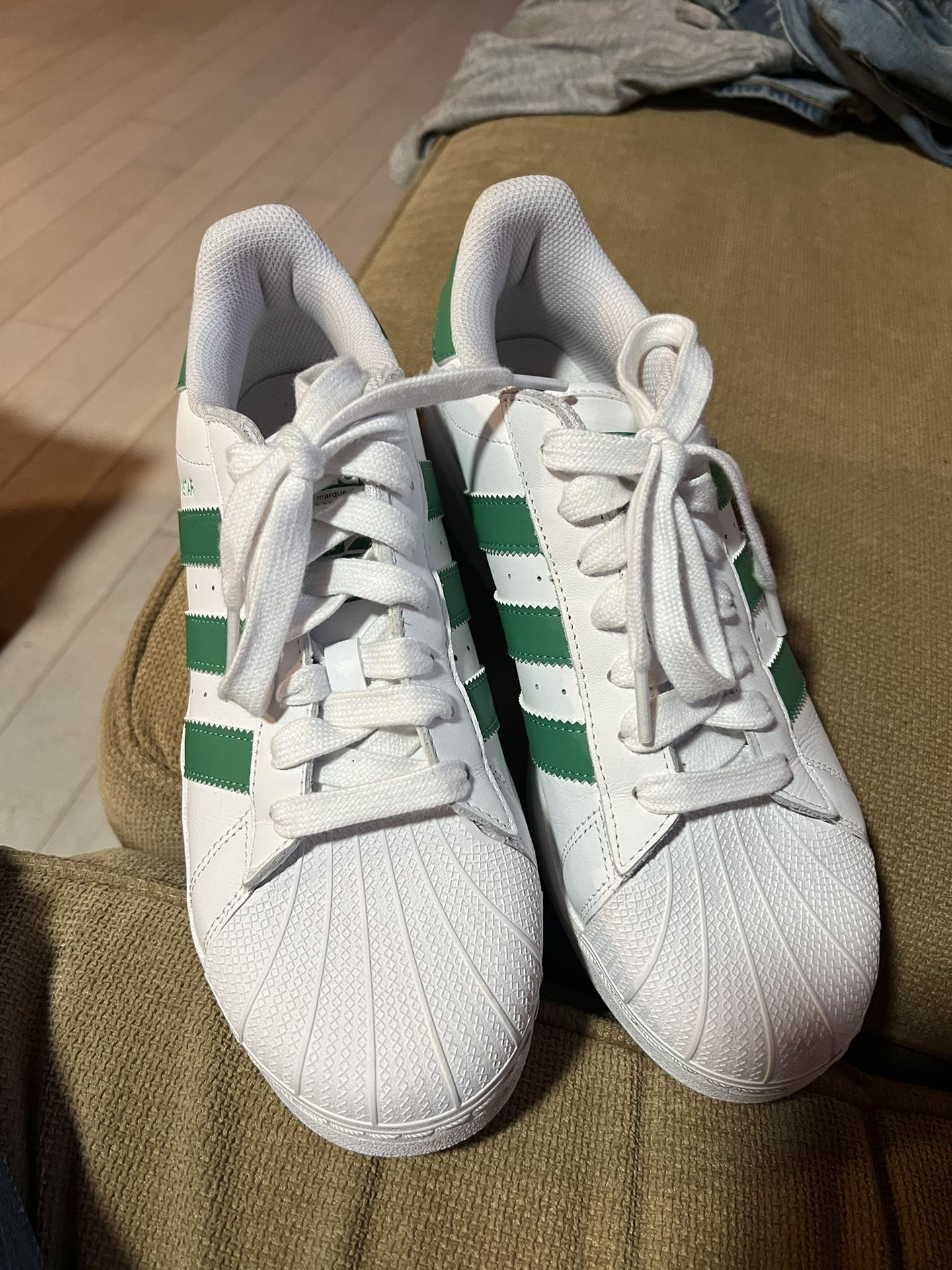 Adidas Super Stars 9.5