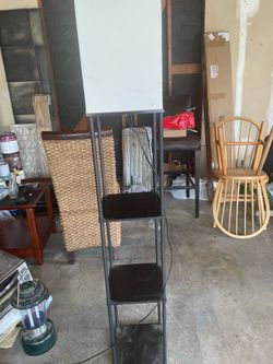 Floor lamp with 3 shelves