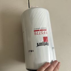 Fleetgaurd fuel fiilter
