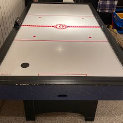 Air Hockey Table