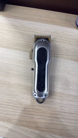 Supreme Clipper