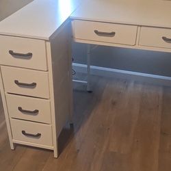 50in L Shape Desk , New In Box , Not Build 
