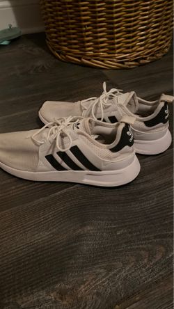 Adidas tennis shoes