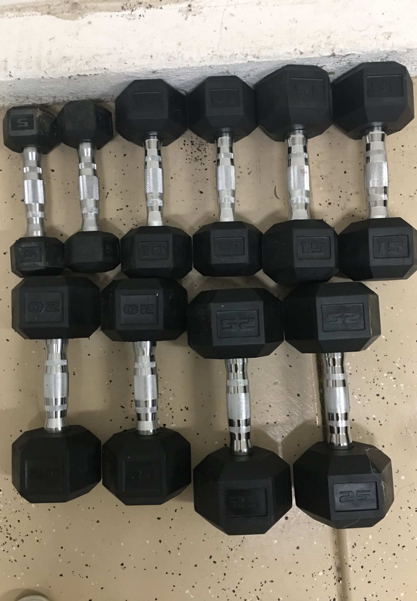 Polyurethane Dumbbells 5lbs to 25lbs in pairs.