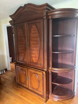 Bookcase/ Entertainment Center