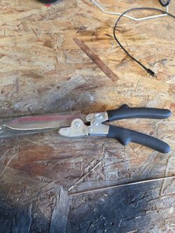 Malco FDC1 Flex Duct Cutter
