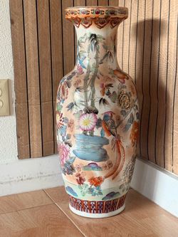 Large Chinese Porcelain Vase with Birds and Flowers