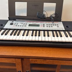 Yamaha Electronic Keyboard
