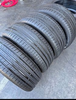 225 60 R 18 vendo llantas usadas marca Firelli