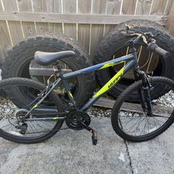 Huffy Stone Mountain Hardtail Mountain Bike for Boys/Girls/Men/Women, 20"/24"/26" Sizes, 6 or 21 Speed Shimano Twist Shifting, Front or Dual Suspensio