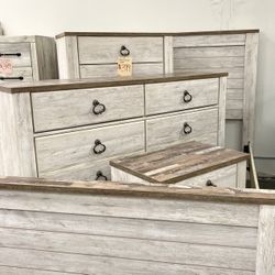 New Queen Bedroom 🔥🔥 AVAILABLE NOW