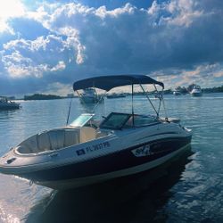 19ft. SeaRay 185 Sport 2010