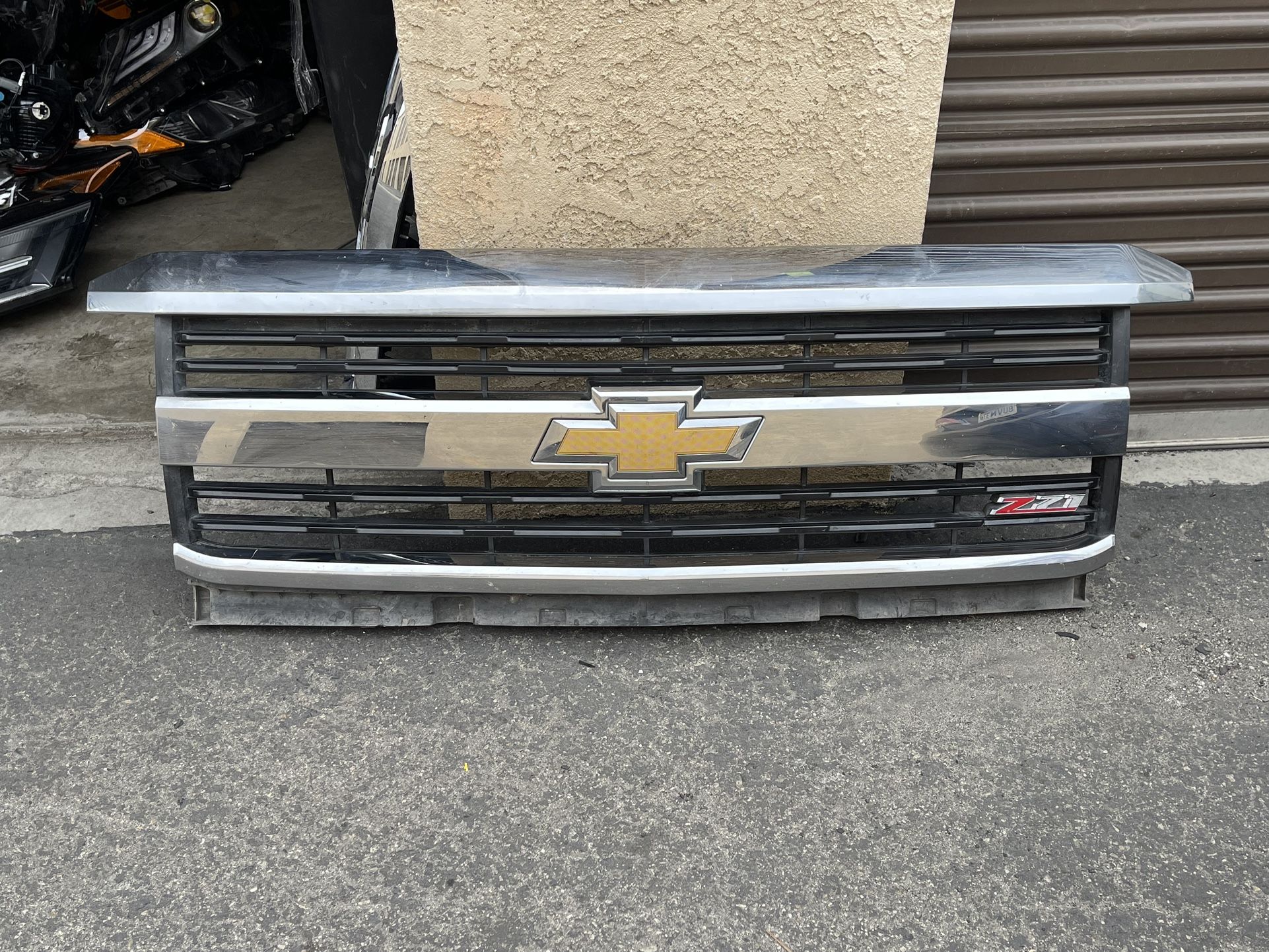 2015 2016 2017 2018 2019 CHEVROLET SILVERADO 2500 Z71 HD GRILL OEM (contact info removed)5