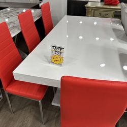 Dining Sets Starting at $599 Including Chairs!💥💥Best Price Guaranteed!