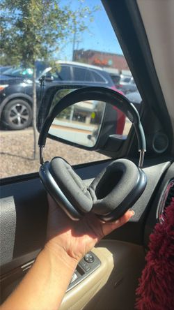Head phones