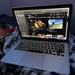 Apple MacBook Pro 13 