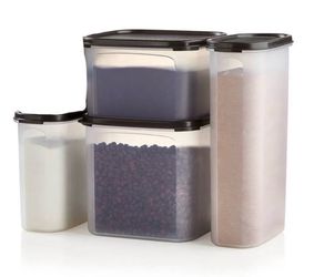 Tupperware Set