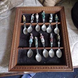 OLD SPOONS..... ANTIQUE.    1O DOLLARS
