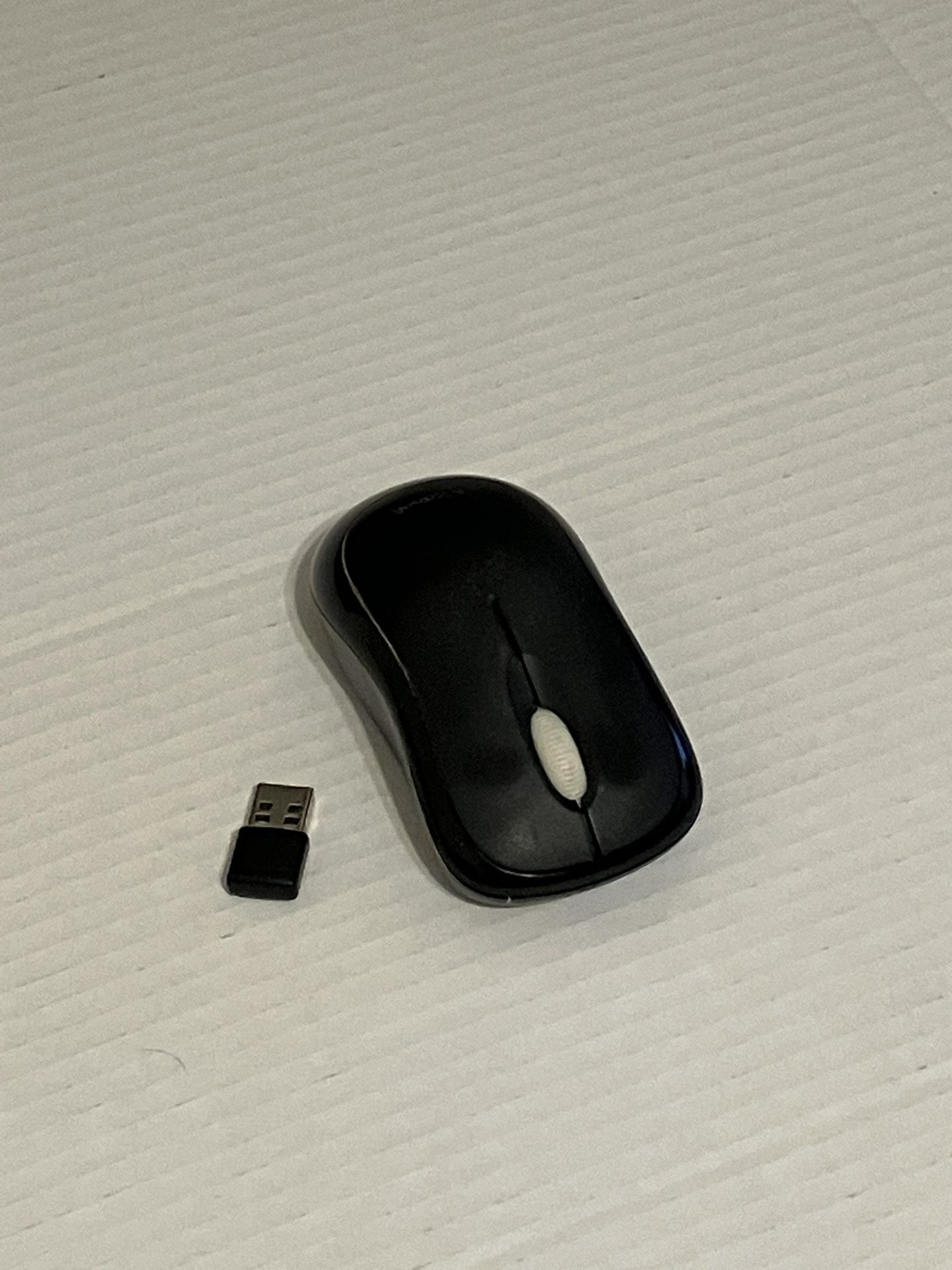 Microsoft Wireless Mouse 1000 1454 w/ Dongle