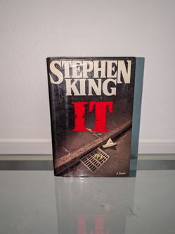 Stephen King IT TRUE 1st Edition 1st Printing 1986 Viking HC/DJ $22.95 VG