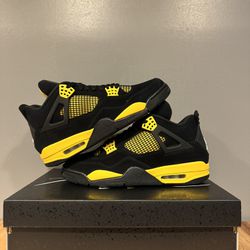 Jordan 4 Yellow Thunder Size 12.5